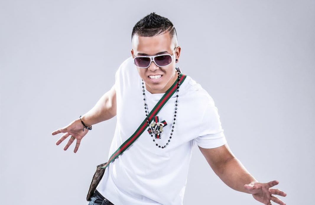 Lil Latino presenta su nueva música, “Métele sabor”