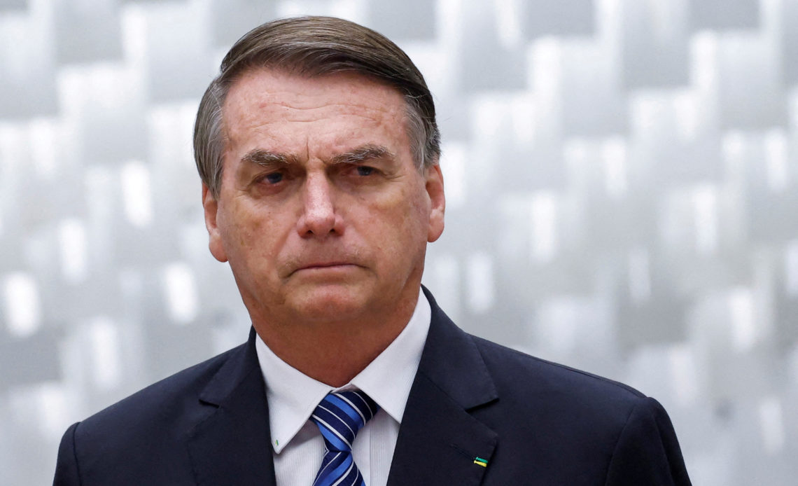 Registran casa de Bolsonaro por supuesto falso certificado de vacuna