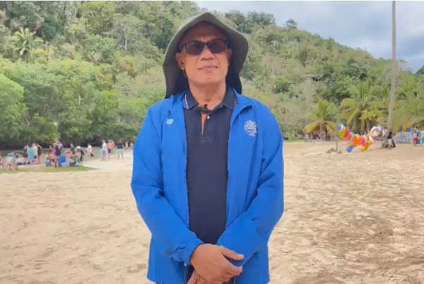 Alcalde de Las Galeras agradece al director del COE por permitir acceso de bañista a playas