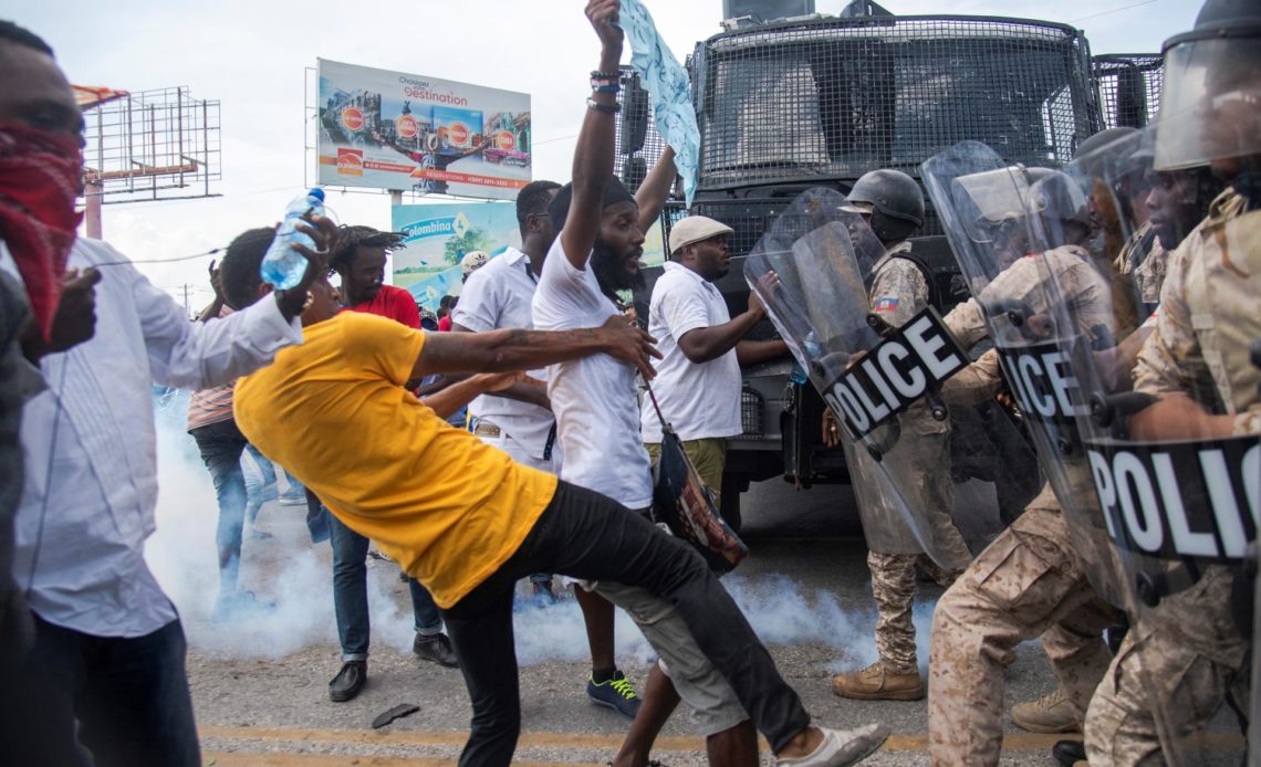 Al menos cinco policías son asesinados cada mes en Haití y 29 han muerto este año, según una ONG