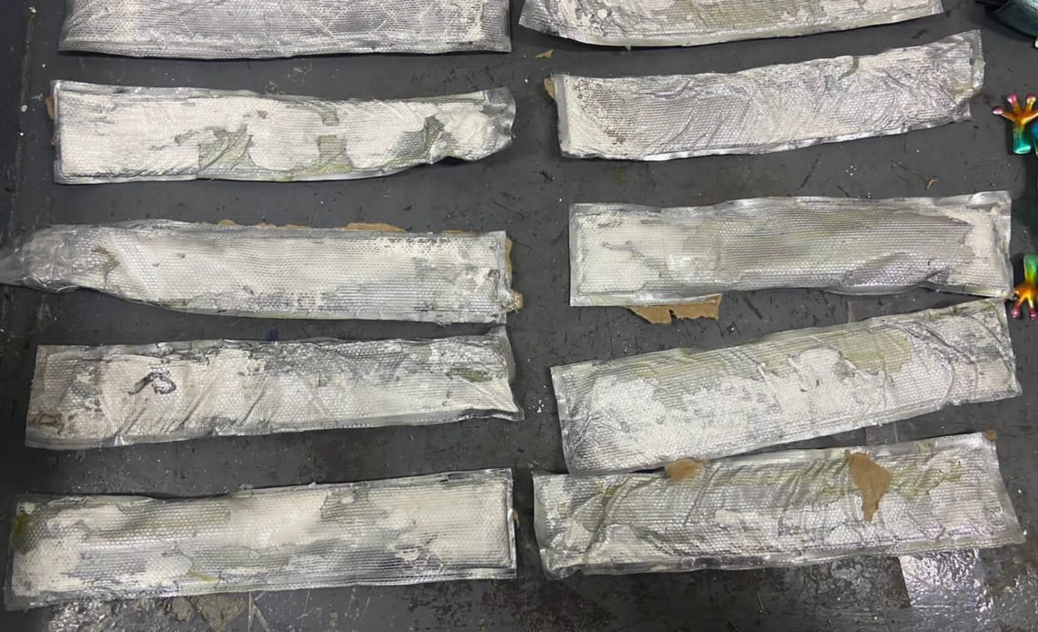 DNCD ocupa 39 láminas de cocaína en Inspodom que serían llevadas a Canadá