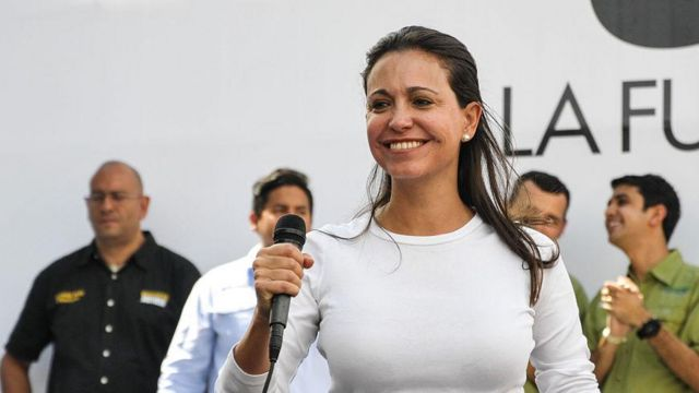 María Corina afirma aún pueden sustituir candidato presidencial