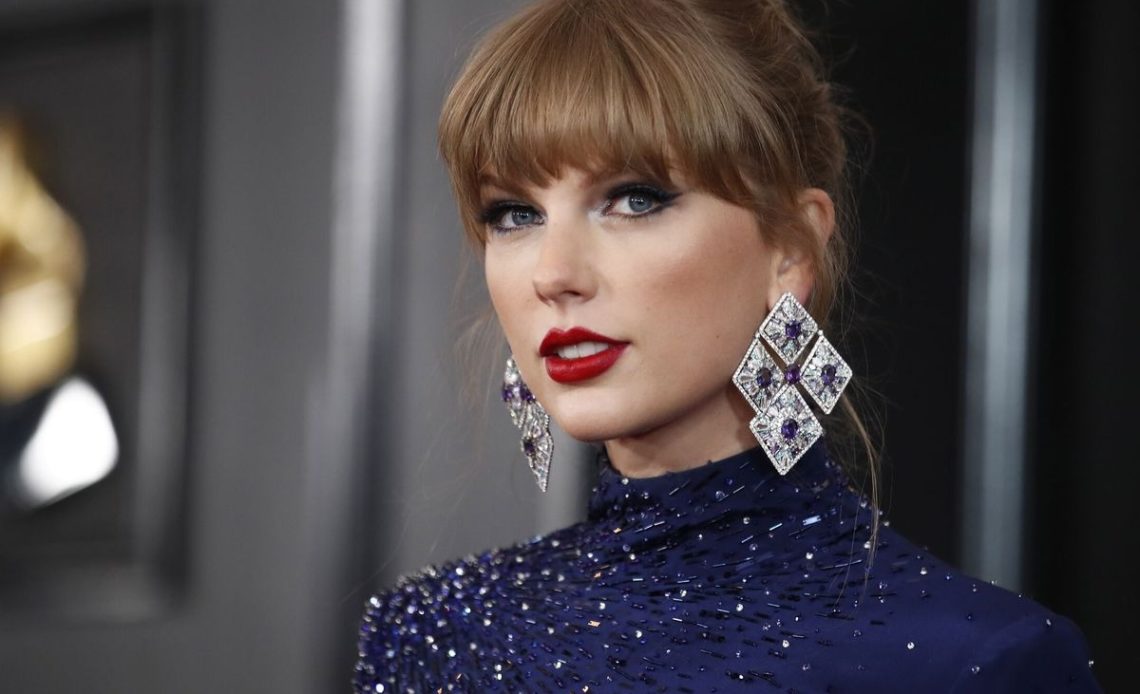 Taylor Swift corona 2023 como la artista más escuchada en el mundo