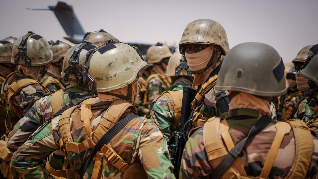 Países africanos planean enviar 25.000 soldados para una intervención militar en Níger