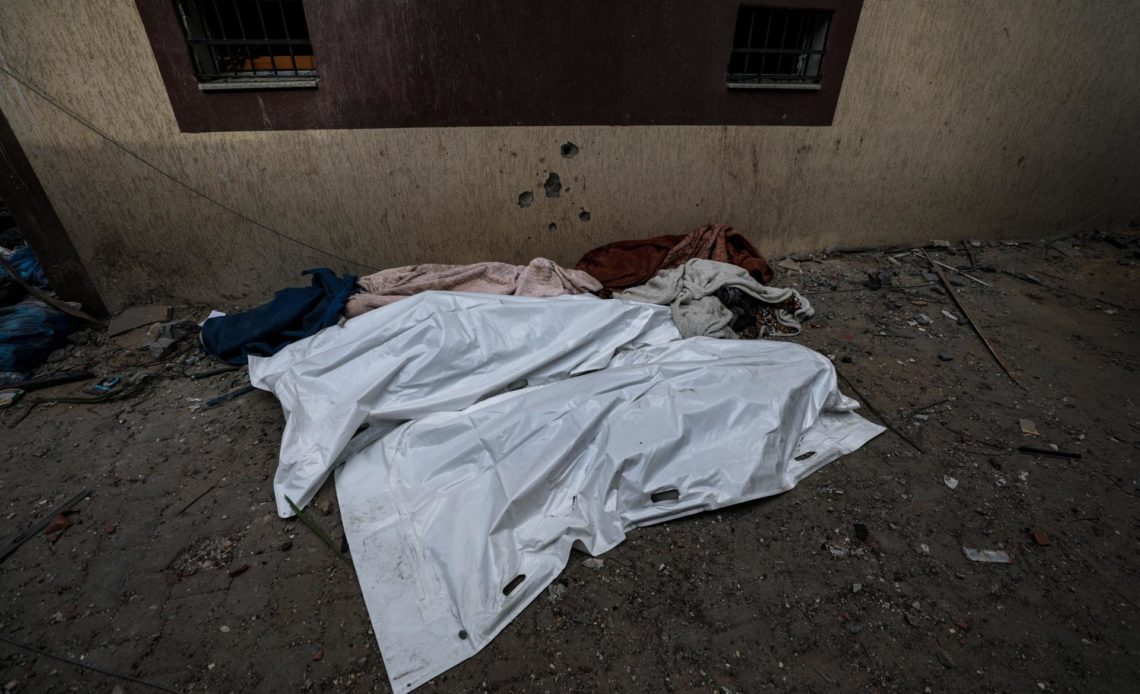 Suben a 3.785 los muertos por los bombardeos israelíes en la Franja de Gaza