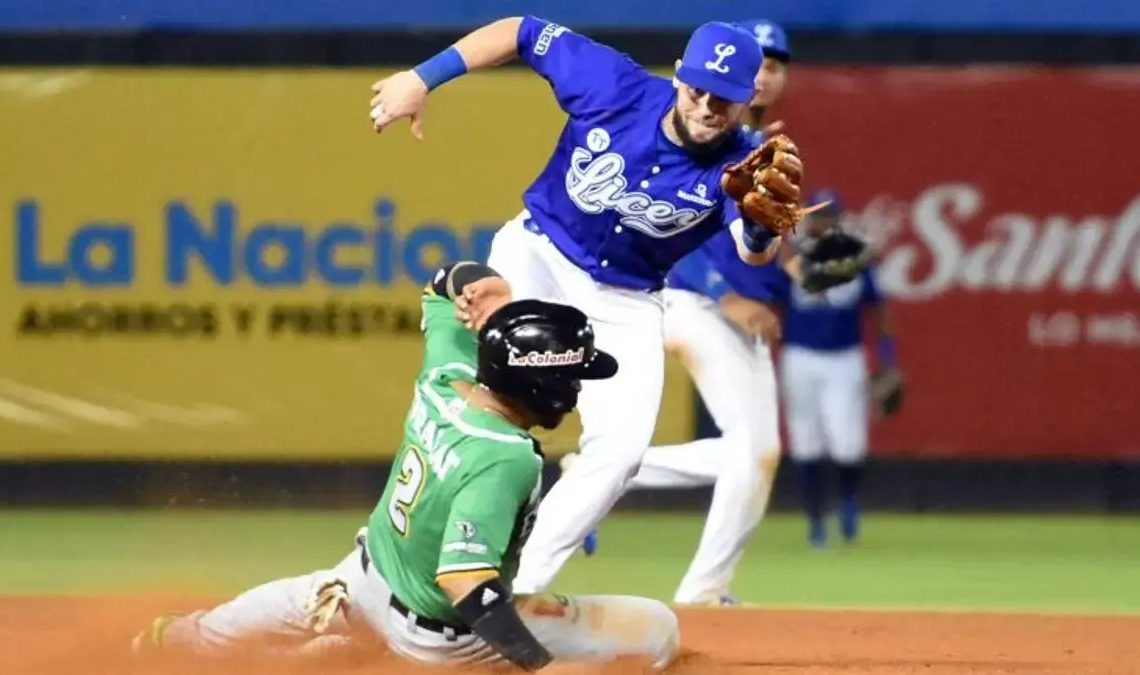 Estrellas y Tigres extienden su dominio en la postemporada del béisbol dominicano