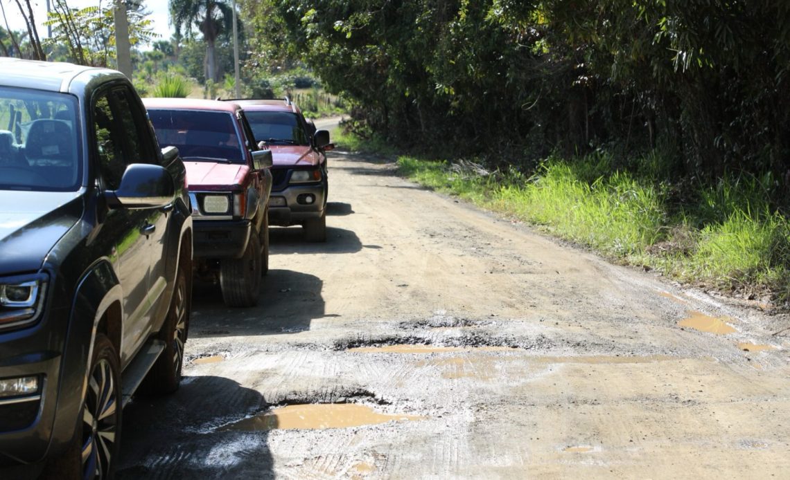 Inician reconstrucción de tres carreteras en Santiago Rodríguez