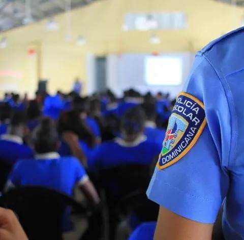 Policía escolar reafirma compromiso de garantizar seguridad a comunidad educativa