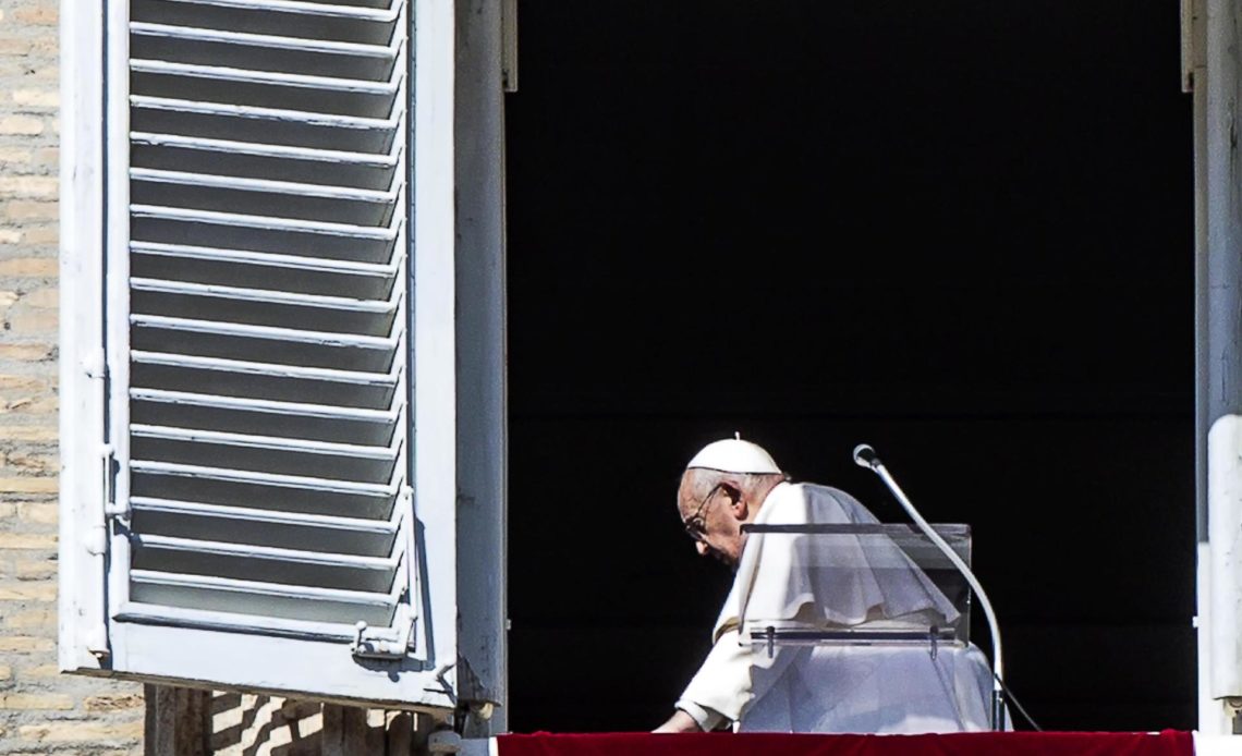 El papa Francisco vuelve a anular su agenda porque “persisten los leves síntomas gripales”