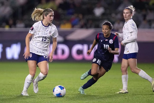 Estados Unidos gana 5-0 a República Dominicana en la Copa de Oro de fútbol feminino