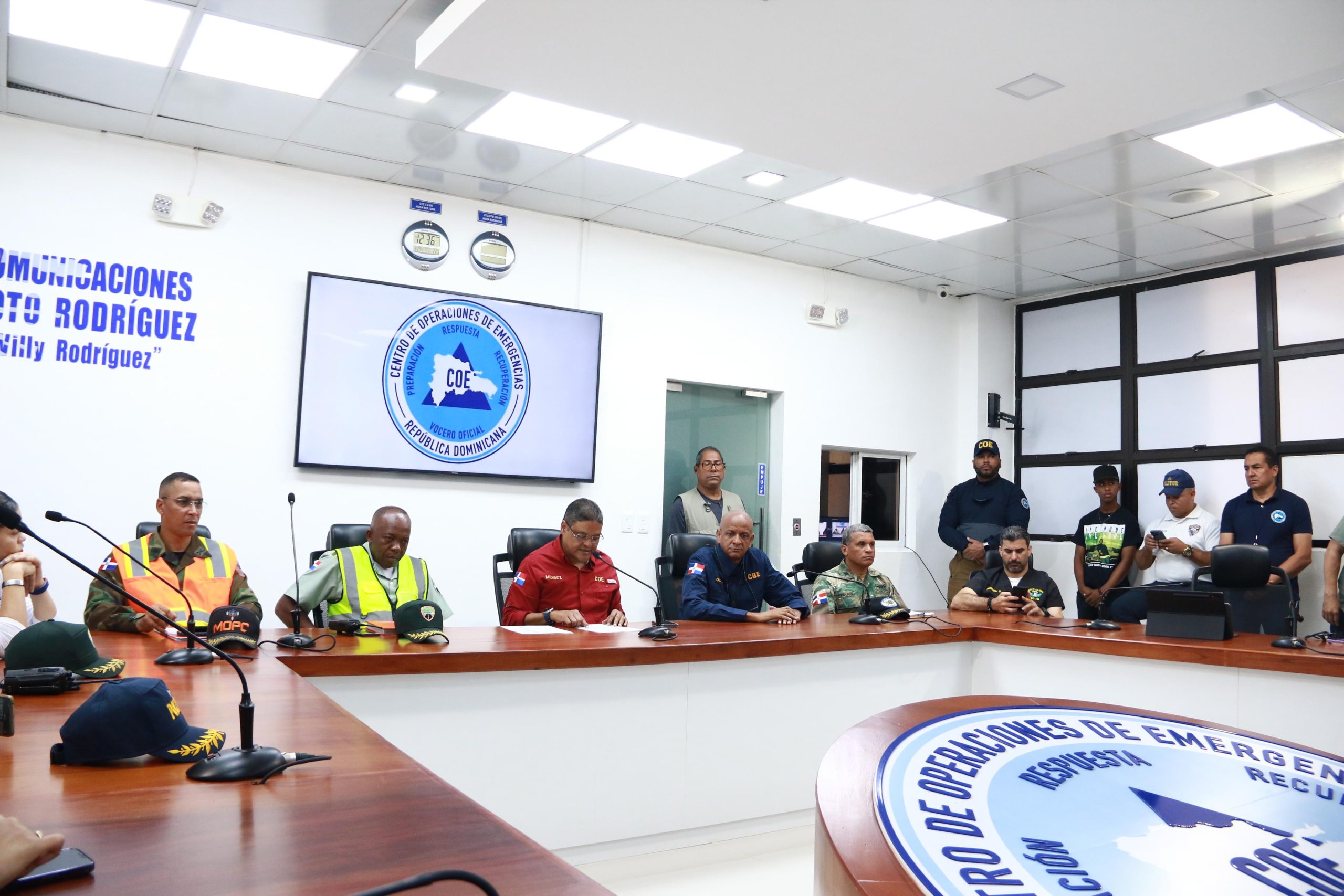 Entregan a familiares dos menores extraviados durante feriado Semana Santa