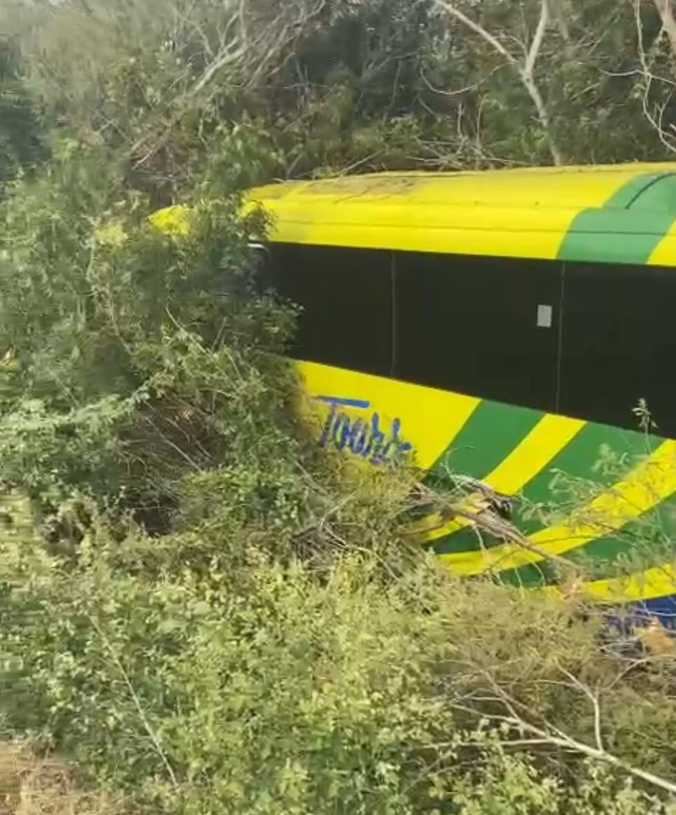 Tres muertos y varios heridos tras accidente de tránsito en Montecristi