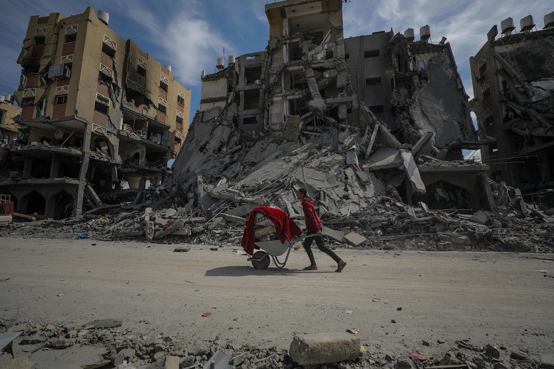 Israel continúa operaciones militares en corredor que divide Gaza