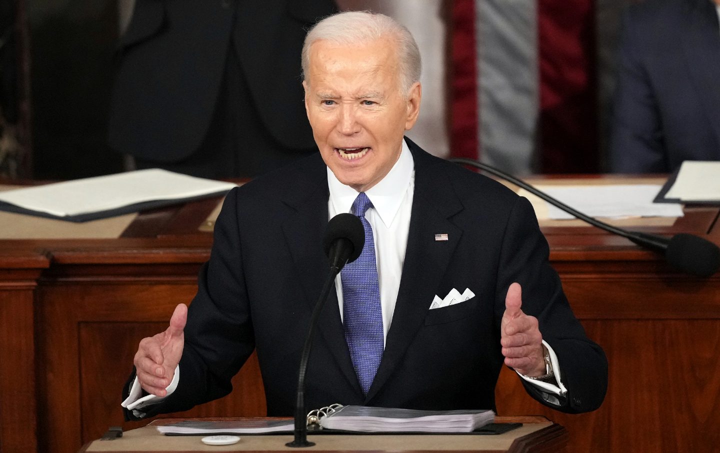 Biden concede 830 millones de dólares para reforzar infraestructura ante el cambio climático