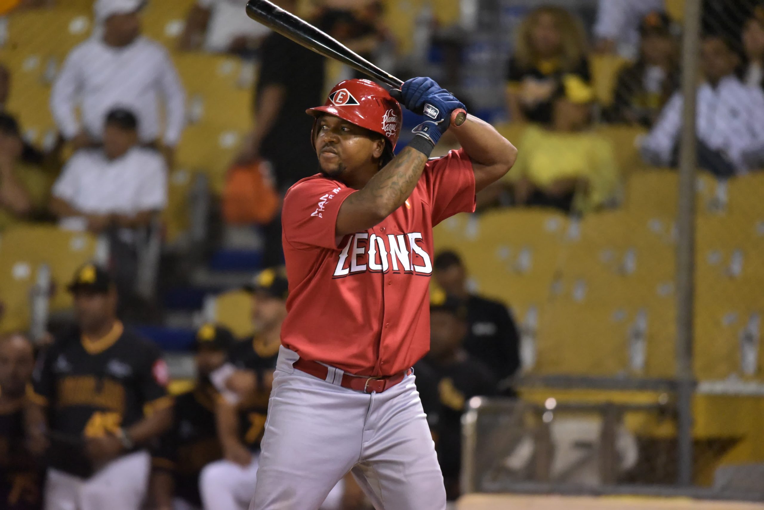 Leones renuevan con Ramírez y anuncian más firmas