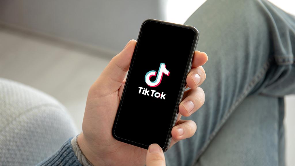 Cámara de Representantes aprueba ley que exige venta de TikTok para evitar prohibición en EE.UU
