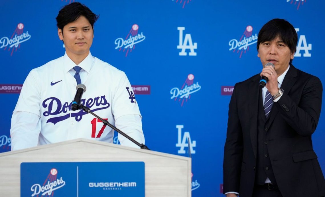 Los Dodgers de Los Ángeles cancelan al traductor de Shohei Ohtani, acusado de estafa