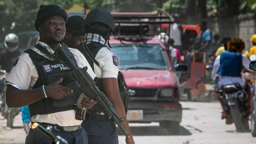 Policía haitiana