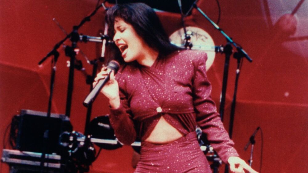Amazon festeja el 30 aniversario de 'Amor prohibido', icónico álbum de Selena