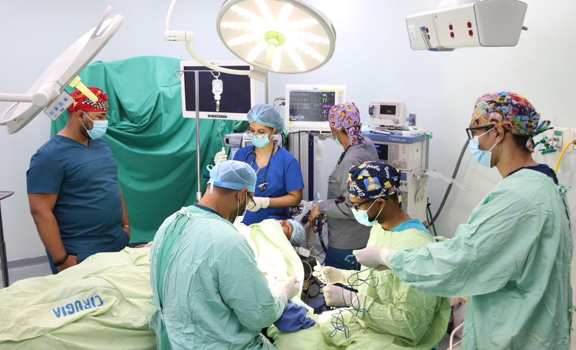 Sociedad Dominicana de Cirugía Vascular y Endovascular y Asociación de Pacientes Renales realizan intervenciones gratuitas en pacientes con enfermedades renales