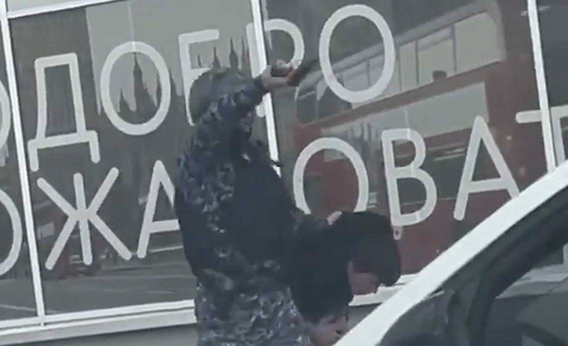 Pánico en Rusia: evacuan un centro comercial por una amenaza de bomba en San Petersburgo