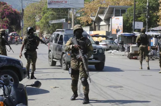 En Haití: Policías atacan bastión de líder pandillero