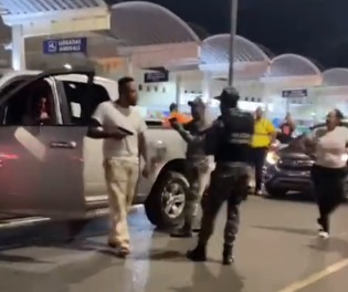 Hombre armado frentea agentes policiales en Aeropuerto del Cibao