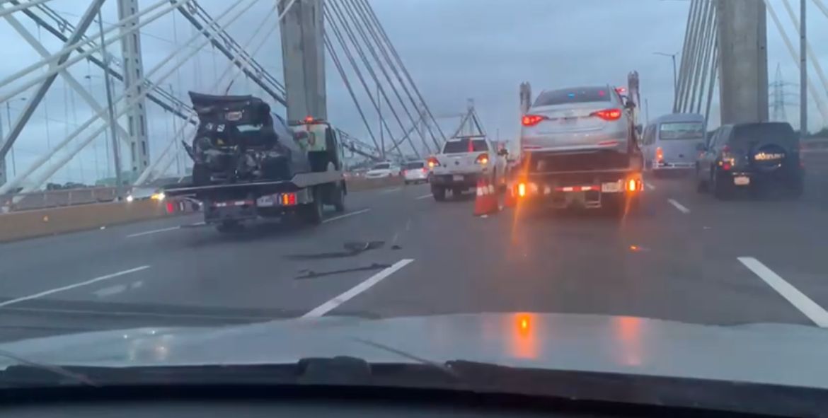 Accidente provoca congestión vehicular en puente Juan Bosch