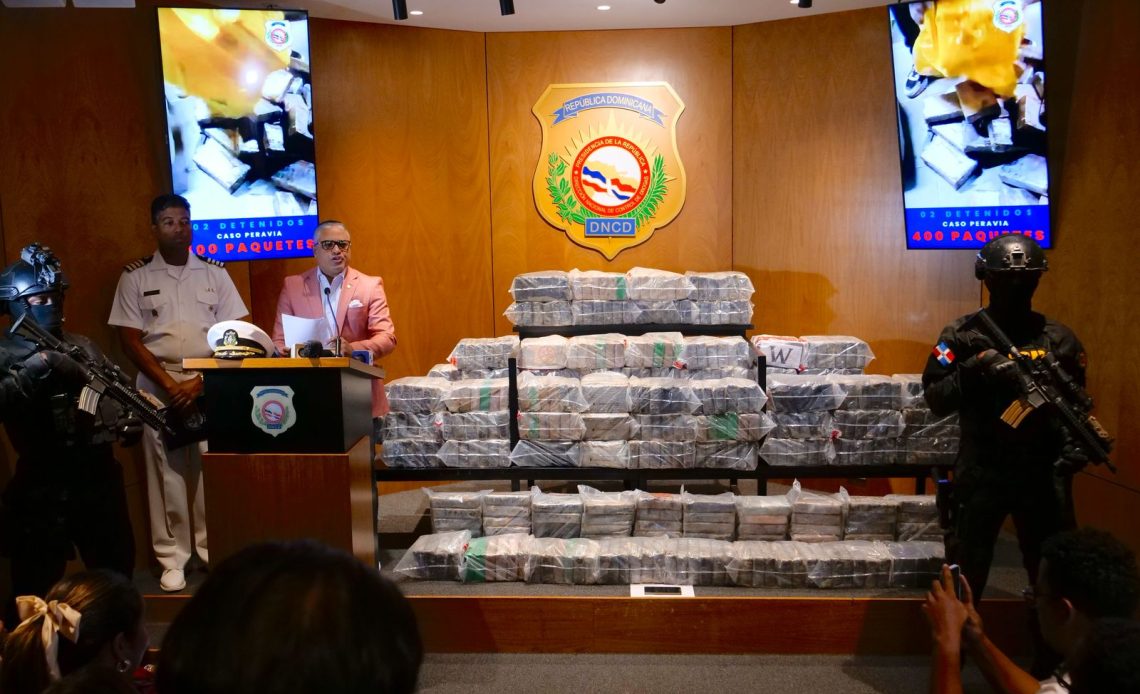 Capturan dos y ocupan 400 paquetes de presunta cocaína