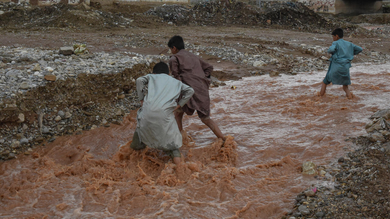 Fuertes tormentas en Pakistán dejan al menos 41 muertos