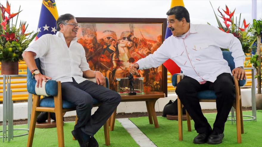 Petro y Maduro se verán este martes luego de críticas por Corina Yoris