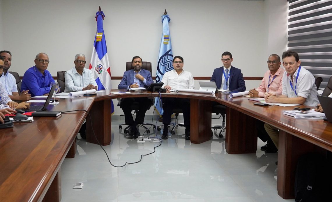 INDRHI presenta a entidad financiera anteproyecto presa Don Miguel