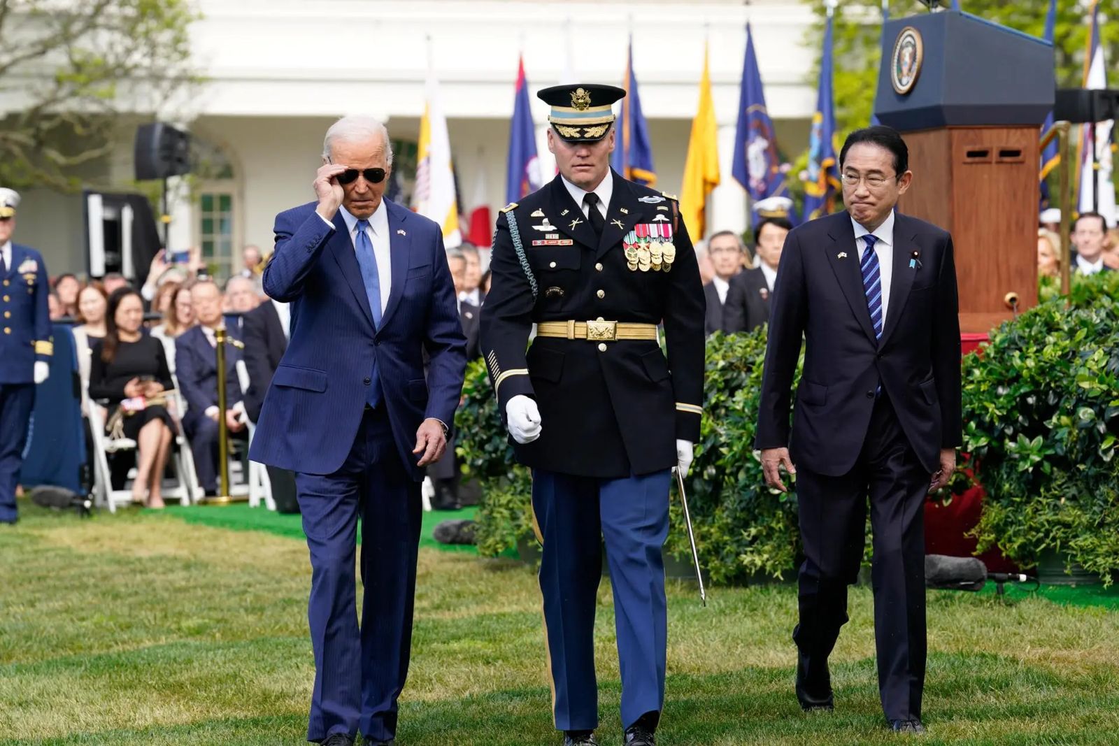 EEUU y Japón anuncian mayor giro de su alianza militar en 65 años