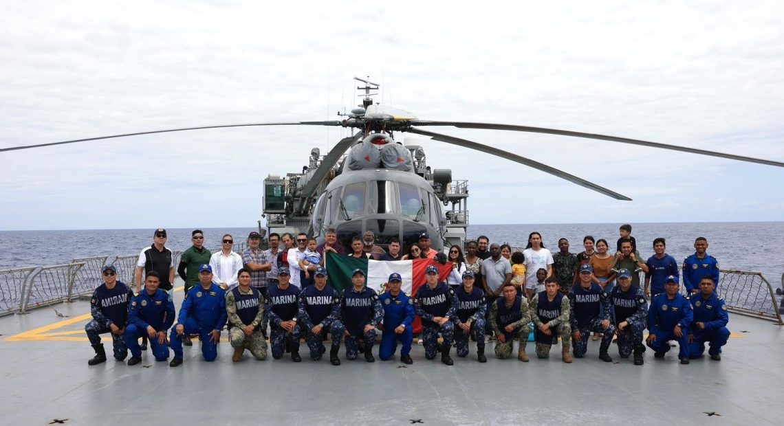 La Marina de México rescata a 34 connacionales que estaban atrapados en Haití