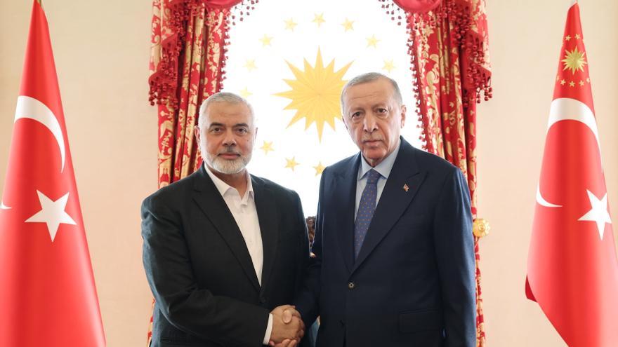 Presidente de Turquía junto al líder de Hamas