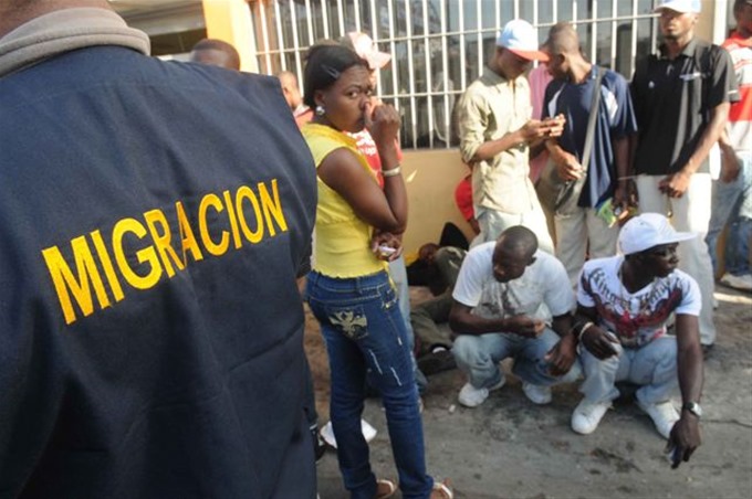 Denuncian violación sexual de menor haitiana por parte de un agente de migración