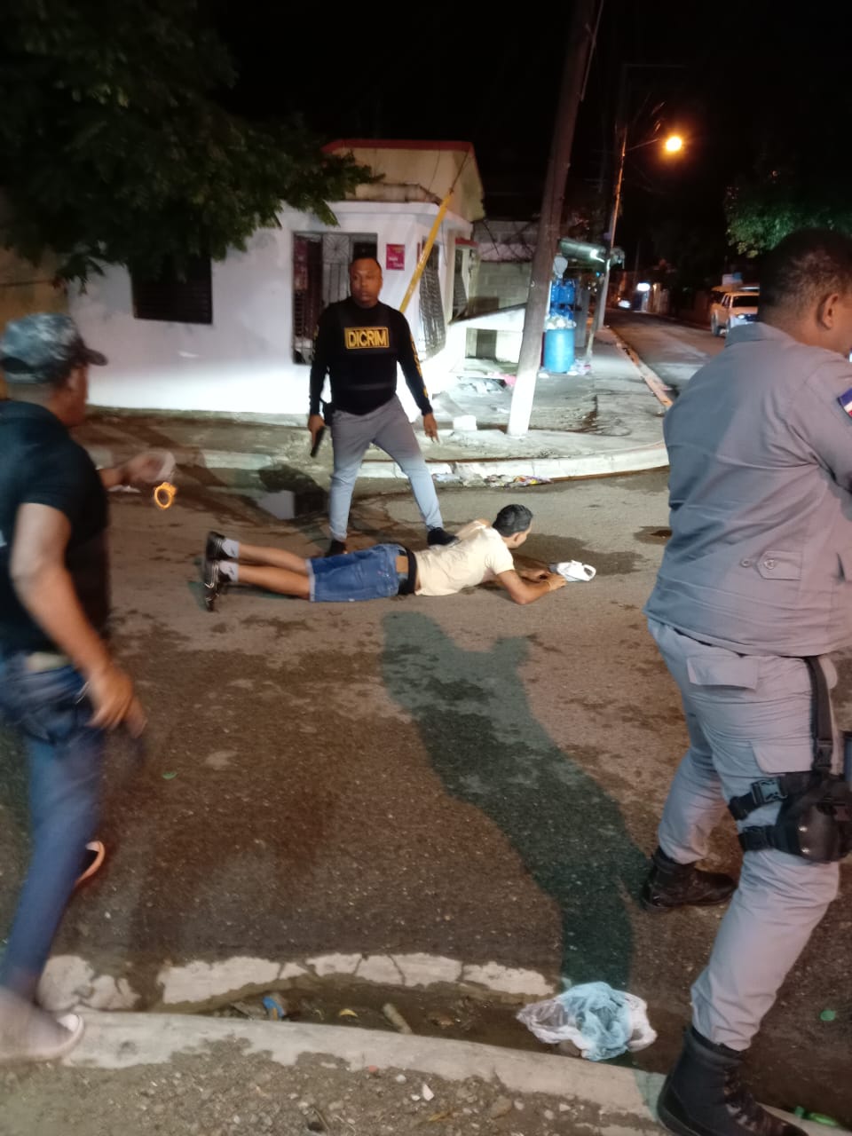 PN apresa tras dramática persecución hombre que hirió de bala a otro en Dajabón