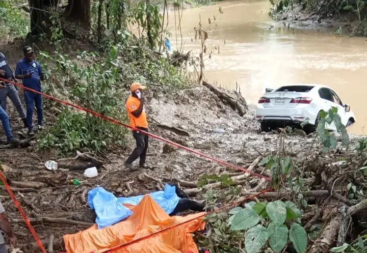 Varias personas muertas tras caer en rio desbordado en La Altagracia