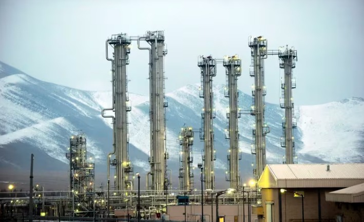 Irán aumenta reservas de uranio enriquecido a niveles cercanos a los aptos para construir armas nucleares