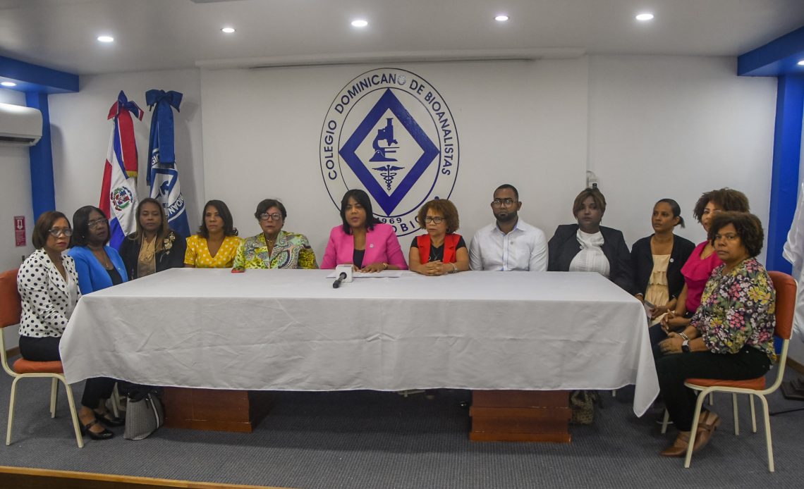 Colegio Dominicano de Bioanalistas insta a Abinader solucionar sus demandas