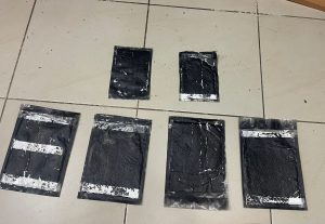 Frustran envío de seis láminas de cocaína a Róterdam escondidas en tarjetas de video para pc 