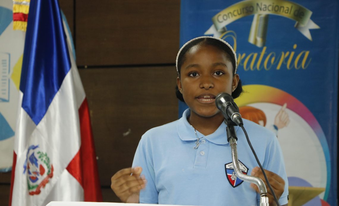 Estudiantes de la Regional 15 de Educación participan en el Concurso Nacional de Oratoria