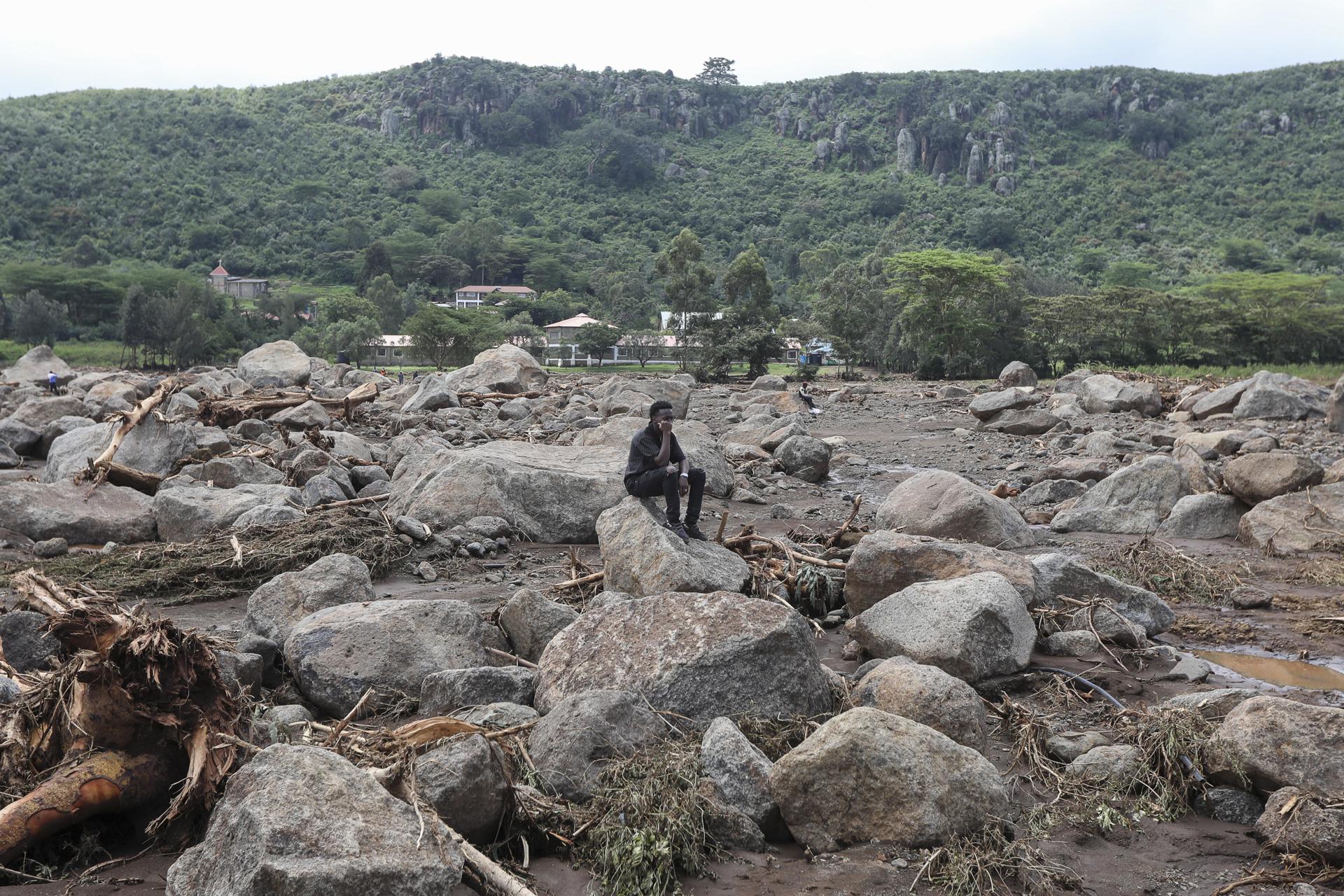 Aumenta a 210 los muertos por las devastadoras inundaciones en Kenia