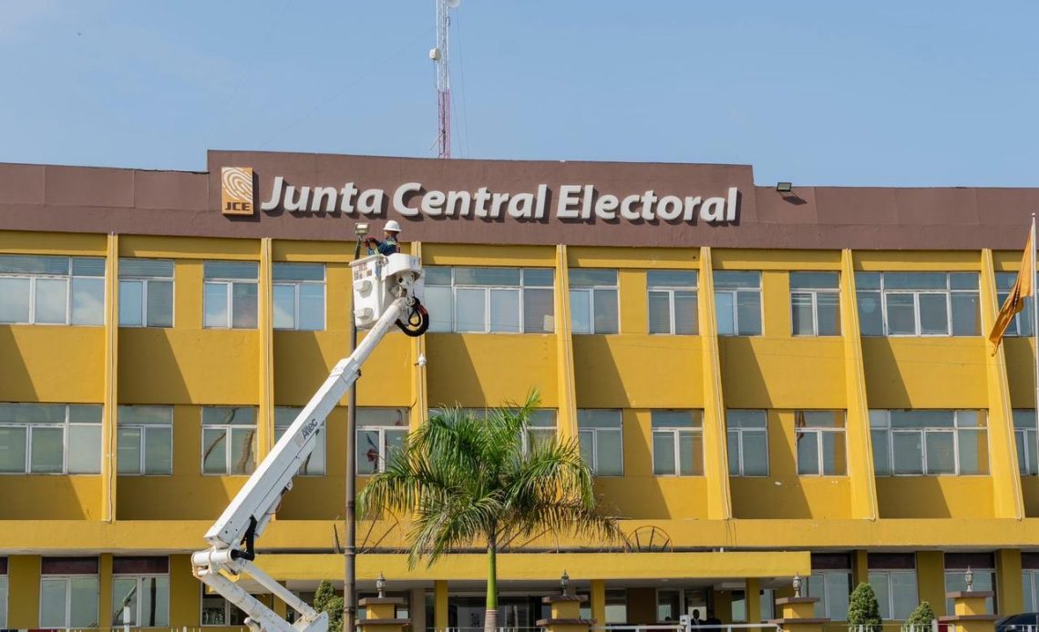 Edesur habilita doble circuito servirá de respaldo a centro de transmisión de datos de la JCE