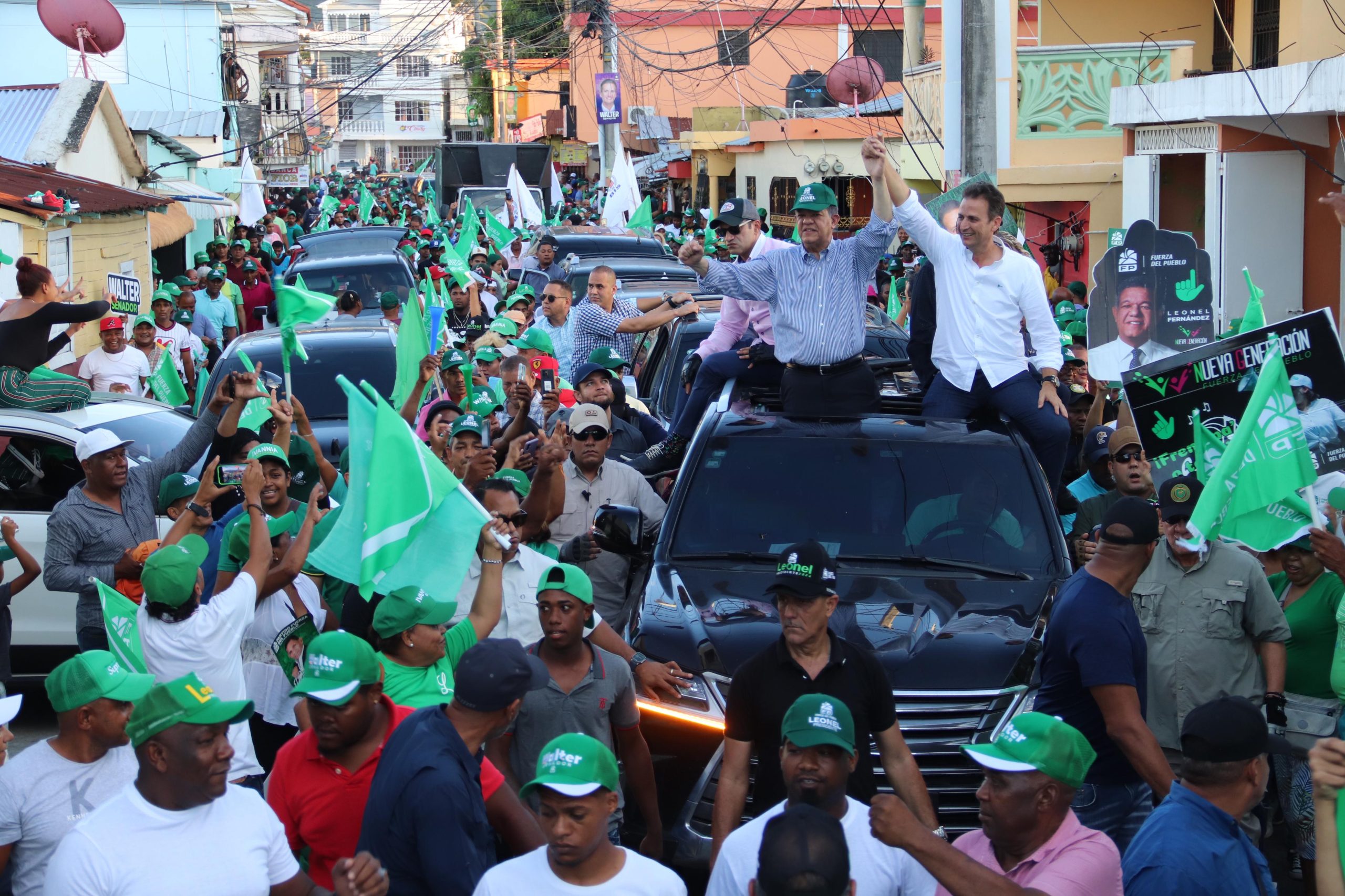 Leonel moviliza miles de simpatizantes en Puerto Plata y asegura que con RescateRD “venceremos”