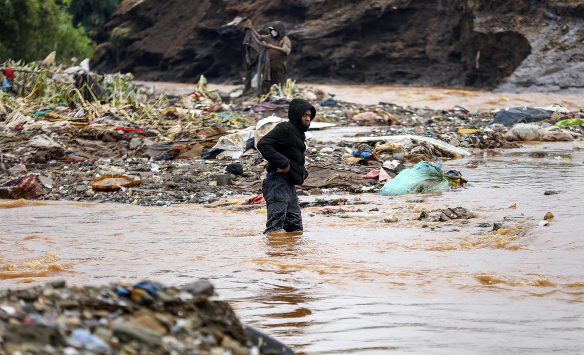 Asciende a 291 el número de muertos por las devastadoras inundaciones en Kenia