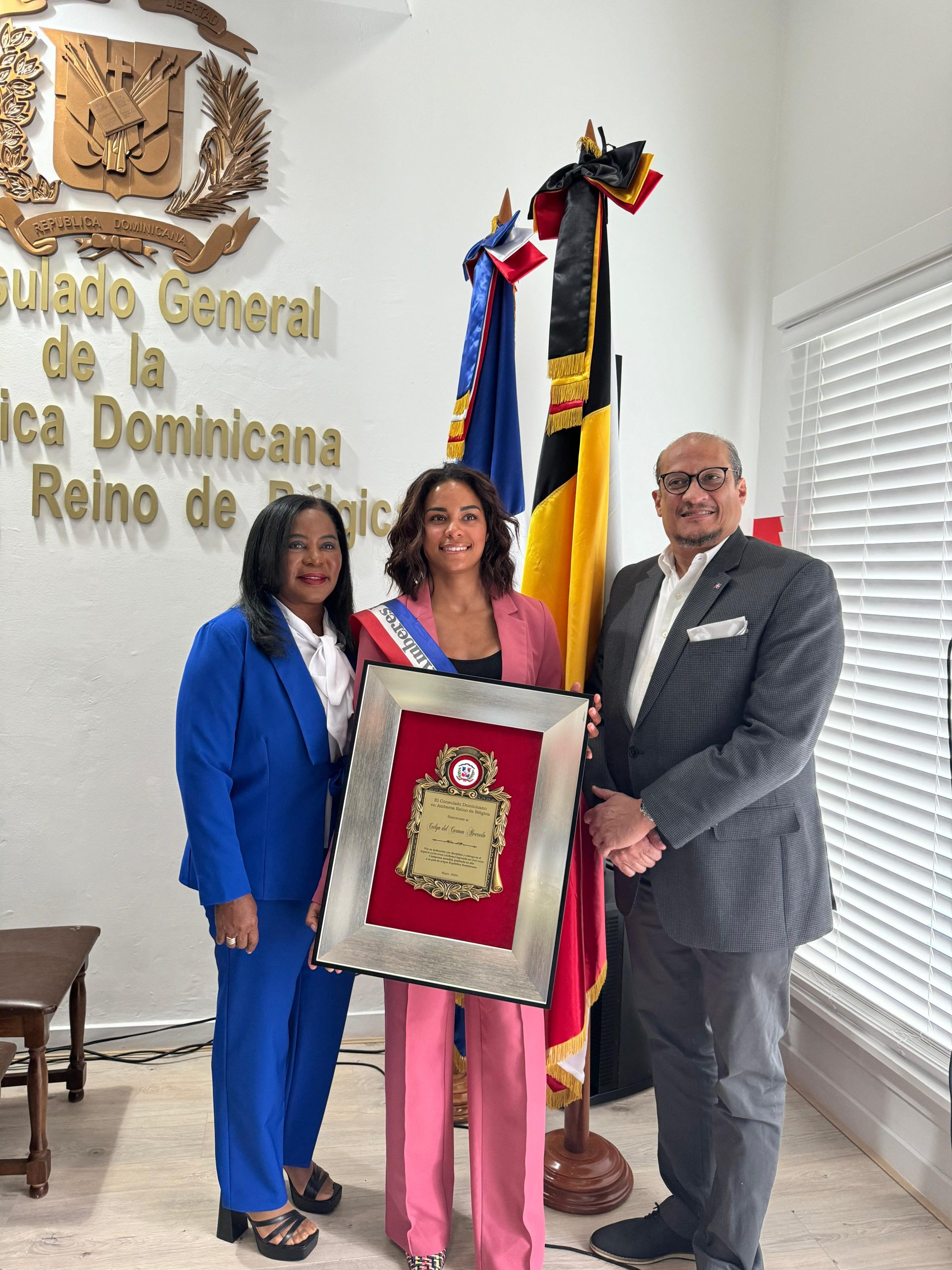 Consulado Dominicano en Amberes del Reino de Bélgica reconoce a nacionales residentes en ese país