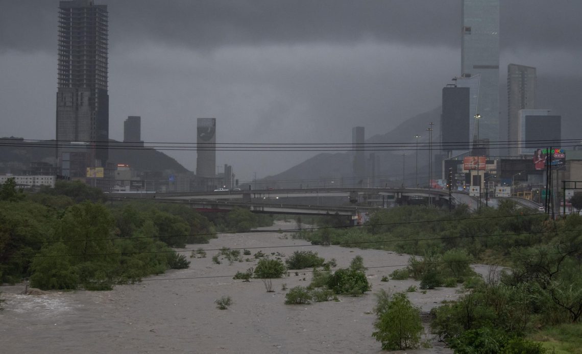 Alberto se degrada a depresión tropical, pero aún deja lluvias torrenciales en México