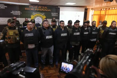 Bolivia confirma 17 detenidos, mayoría militares, por su presunta implicación en intento de golpe