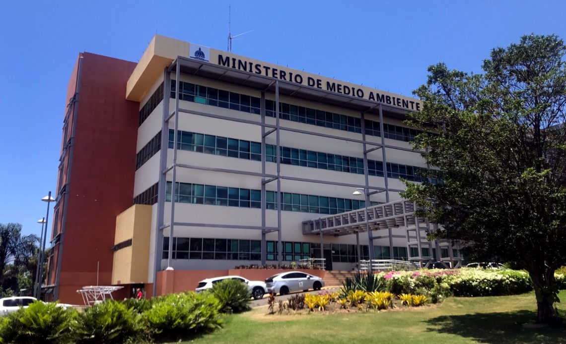 Medio Ambiente continúa con su proceso de saneamiento y fortalecimiento institucional con transparencia y respeto